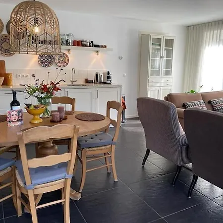 Apartamento Nieuw: Guesthouse Marlene Ruimte En Vrijheid Hulshorst