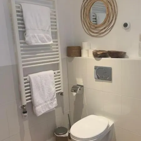 Nieuw: Guesthouse Marlene Ruimte En Vrijheid Apartamento Hulshorst
